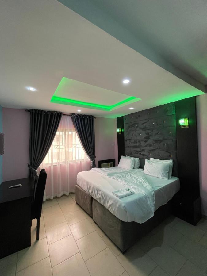 Alluring View Hotel - Allen Avenue Lagos Zewnętrze zdjęcie
